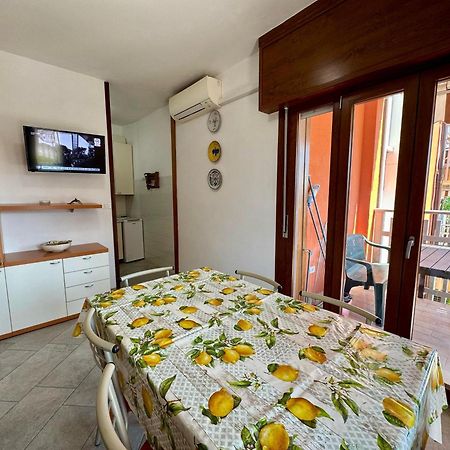 Easy Apartments Peschiera ペスキエーラ・デル・ガルダ エクステリア 写真
