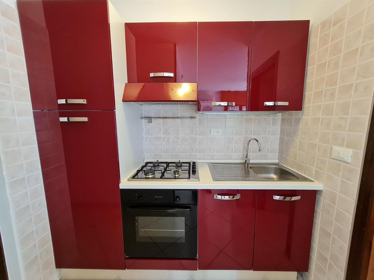 Easy Apartments Peschiera ペスキエーラ・デル・ガルダ エクステリア 写真