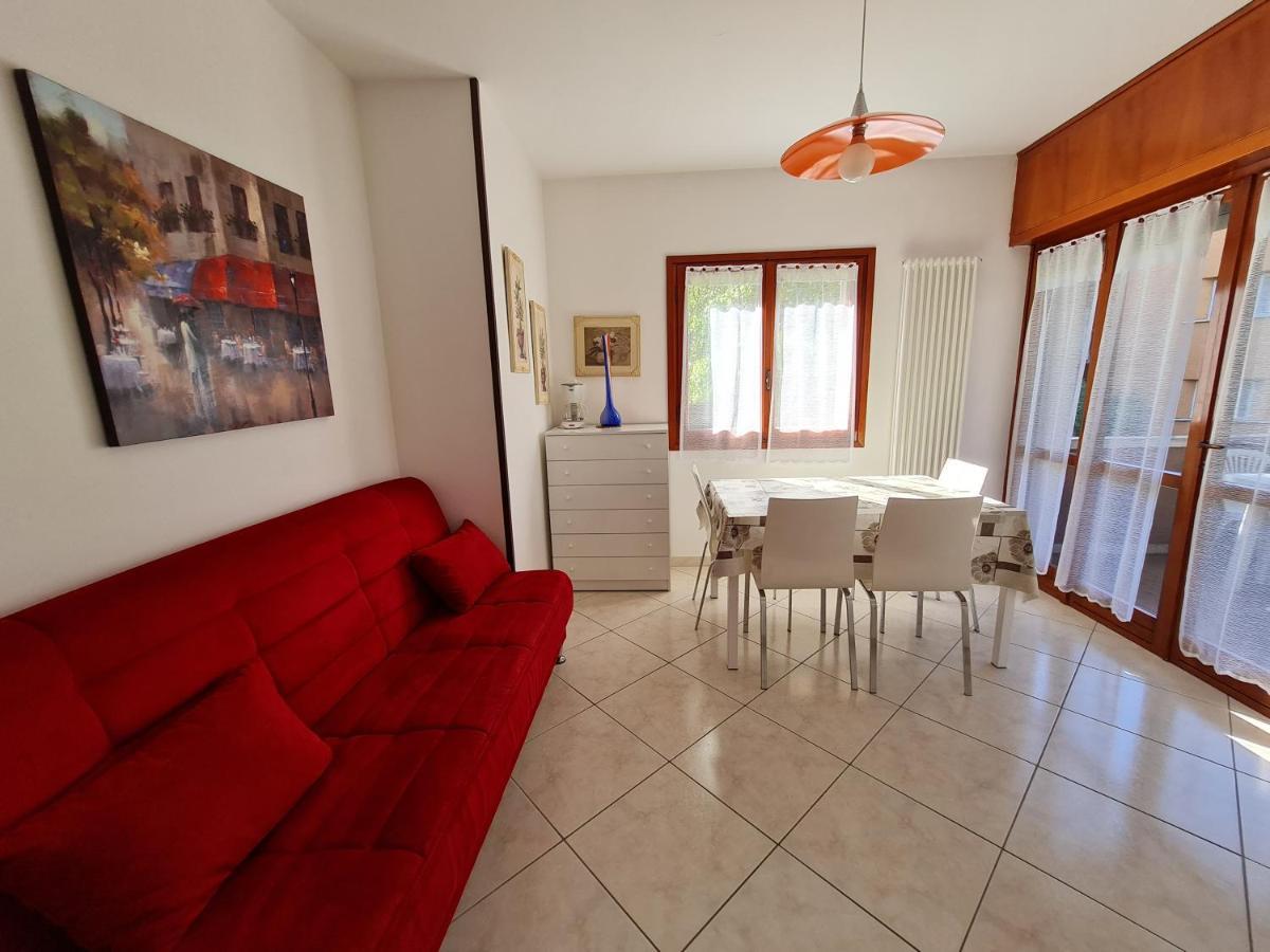 Easy Apartments Peschiera ペスキエーラ・デル・ガルダ エクステリア 写真