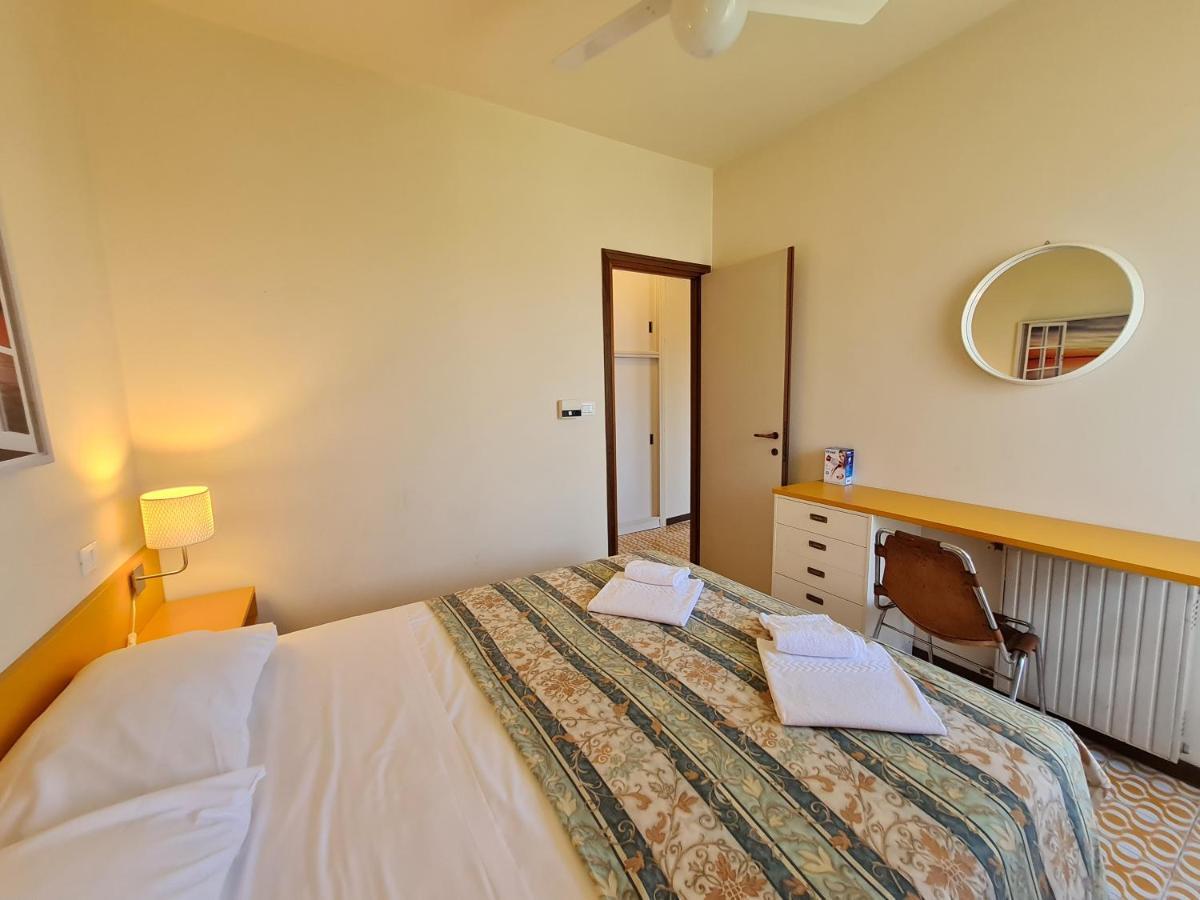 Easy Apartments Peschiera ペスキエーラ・デル・ガルダ エクステリア 写真