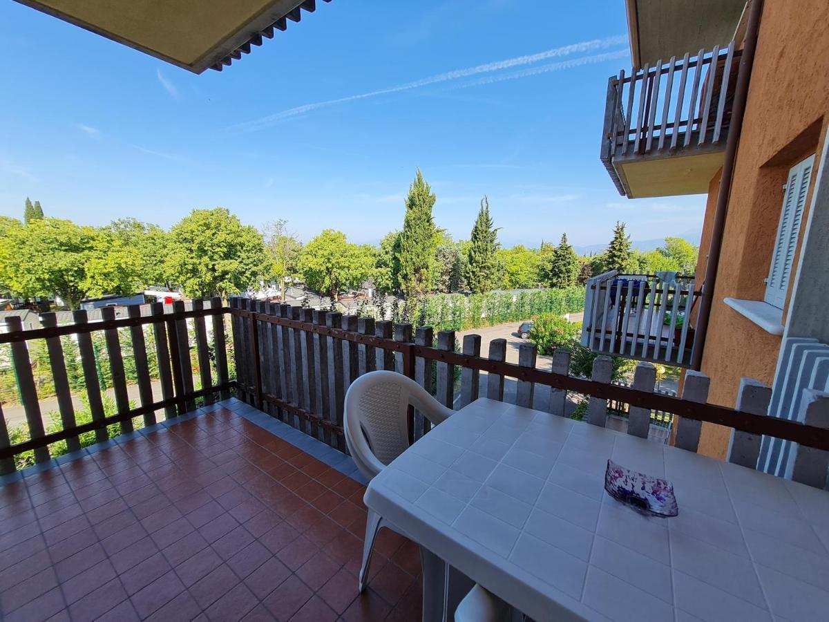Easy Apartments Peschiera ペスキエーラ・デル・ガルダ エクステリア 写真