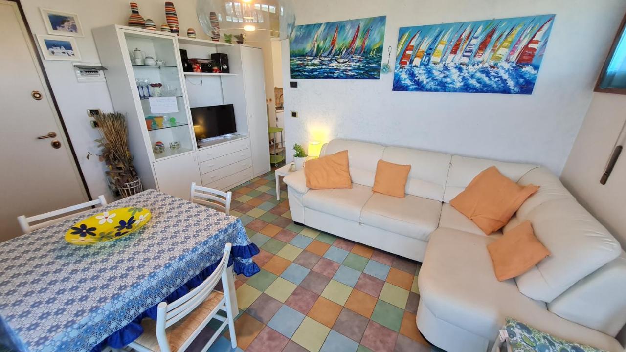 Easy Apartments Peschiera ペスキエーラ・デル・ガルダ エクステリア 写真