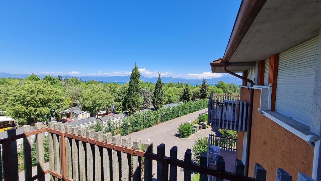 Easy Apartments Peschiera ペスキエーラ・デル・ガルダ エクステリア 写真