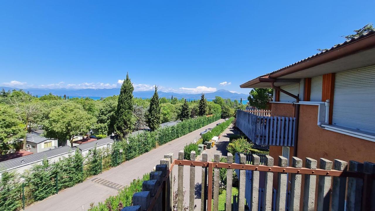 Easy Apartments Peschiera ペスキエーラ・デル・ガルダ エクステリア 写真