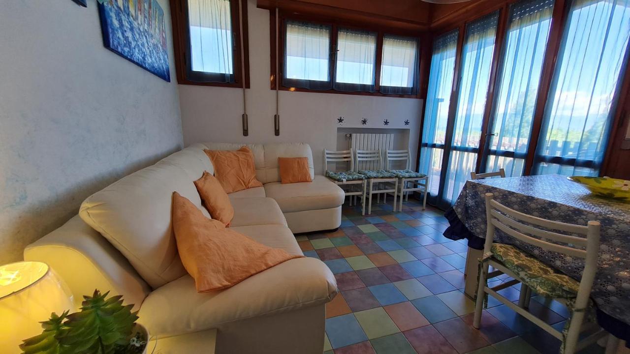 Easy Apartments Peschiera ペスキエーラ・デル・ガルダ エクステリア 写真
