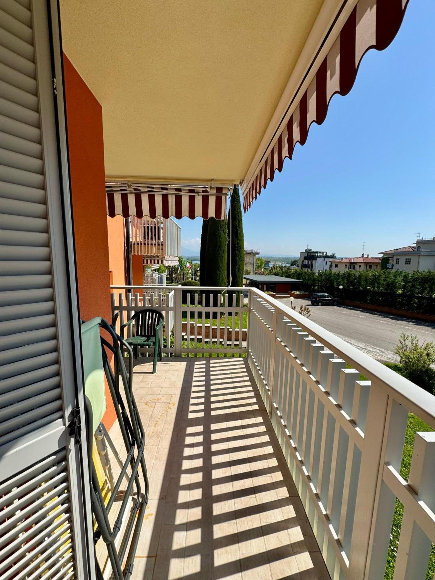 Easy Apartments Peschiera ペスキエーラ・デル・ガルダ エクステリア 写真