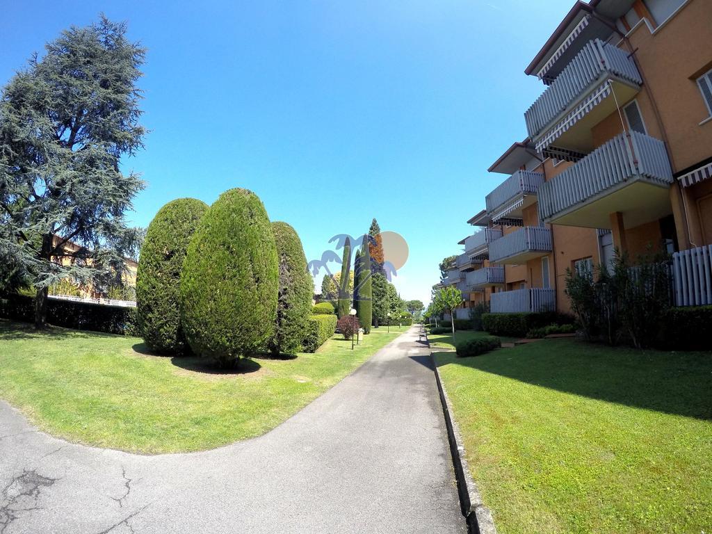 Easy Apartments Peschiera ペスキエーラ・デル・ガルダ エクステリア 写真