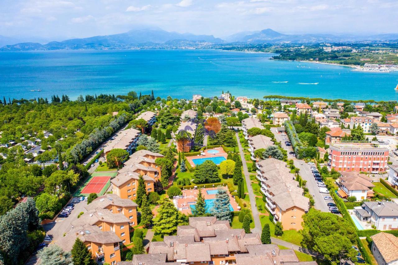 Easy Apartments Peschiera ペスキエーラ・デル・ガルダ エクステリア 写真